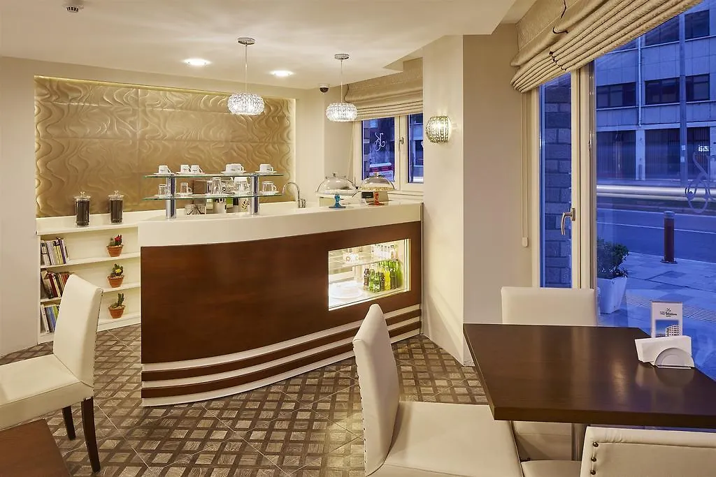 Kilim Hotel Izmir 4*,